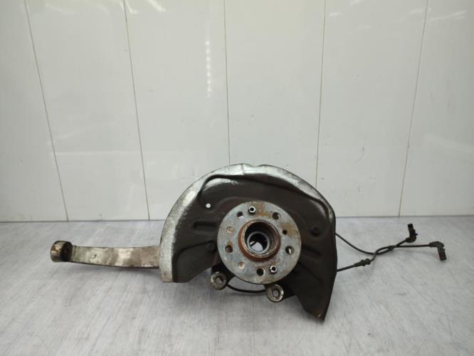 Fusee avant droit MERCEDES CLASSE M 164 PHASE 1 Diesel