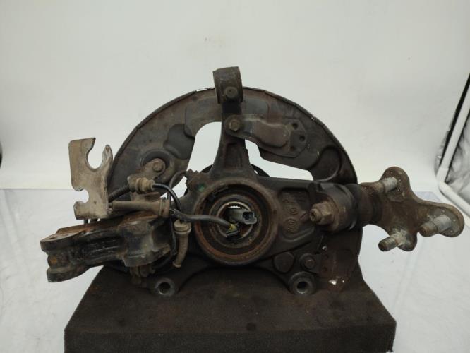 Fusee avant droit PEUGEOT 308 2 PHASE 1 Diesel