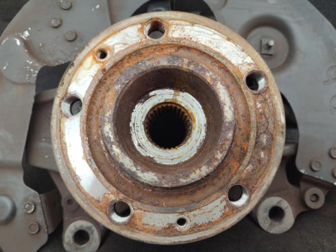 Fusee avant droit PEUGEOT 308 2 SW PHASE 1 BREAK Diesel