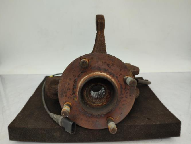 Fusee avant droit FORD FIESTA 5 PHASE 1 Diesel