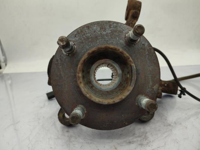 Fusee avant droit FORD FIESTA 6 PHASE 1