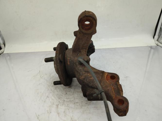 Fusee avant droit FORD FIESTA 6 PHASE 1 Diesel