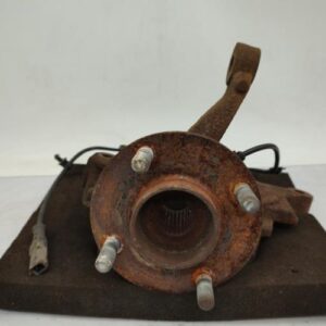 Fusee avant droit FORD FIESTA 6 PHASE 1 Essence