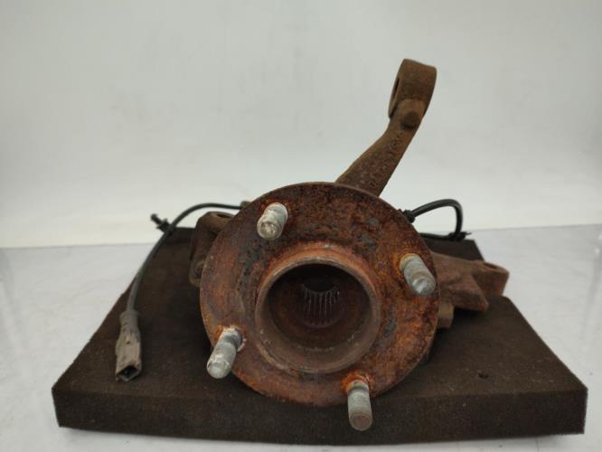 Fusee avant droit FORD FIESTA 6 PHASE 1 Essence