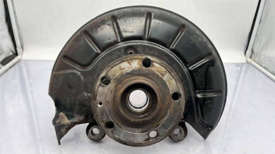 Fusee avant droit VOLKSWAGEN GOLF PLUS PHASE 1 Diesel