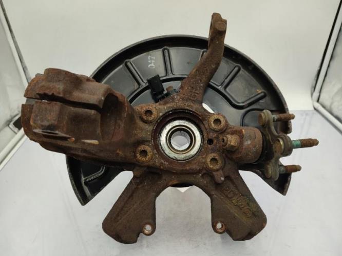 Fusee avant droit VOLKSWAGEN GOLF 5 Diesel