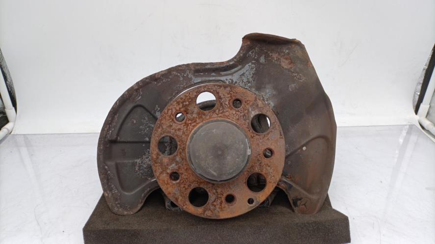 Fusee avant droit MERCEDES CLASSE C 203 PHASE 1 BREAK Diesel