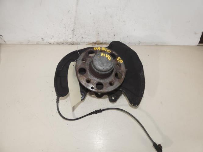 Fusee avant droit MERCEDES CLASSE C 203 PHASE 2 Diesel