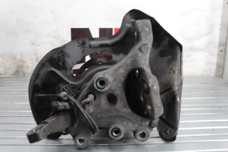 Fusee avant gauche MERCEDES CLASSE CLK 209 COUPE Diesel