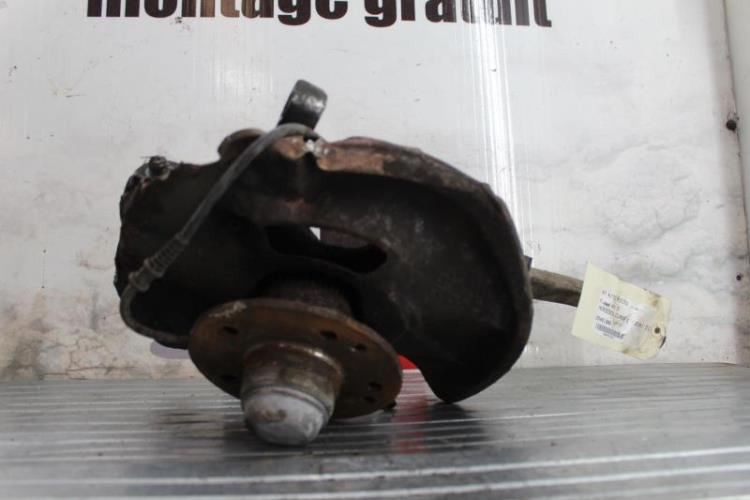 Fusee avant droit MERCEDES CLASSE E 210 PHASE 2 Diesel