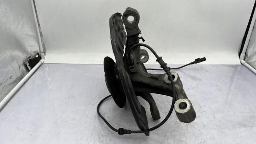 Fusee avant droit MERCEDES CLASSE CLA 117 SHOOTING BREAK Essence