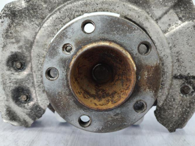 Fusee avant droit BMW SERIE 5 F10 PHASE 1 Diesel