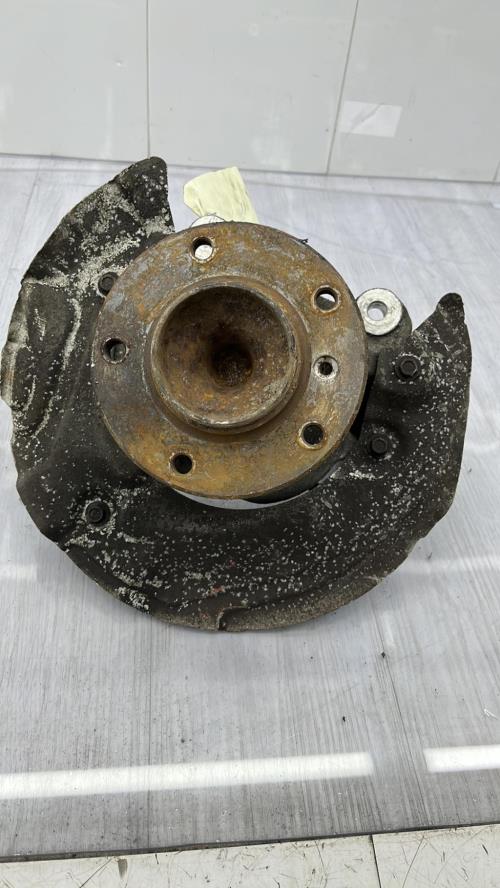 Fusee avant droit BMW SERIE 1 E87 PHASE 2 Diesel