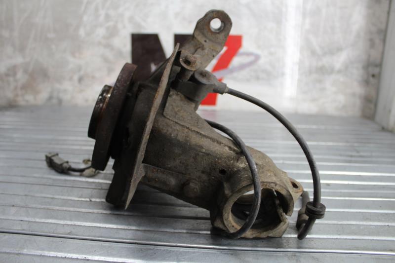 Fusee avant droit PEUGEOT 406 PHASE 1 Diesel