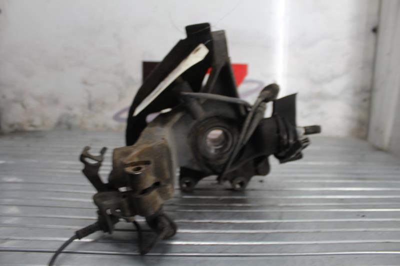 Fusee avant droit PEUGEOT 406 PHASE 2 Diesel