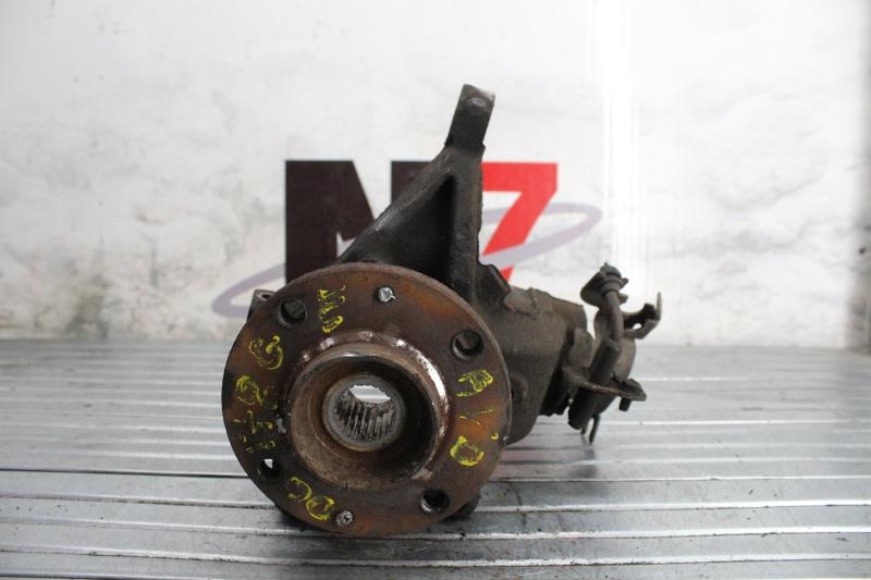 Fusee avant droit PEUGEOT 306 PHASE 1 Diesel
