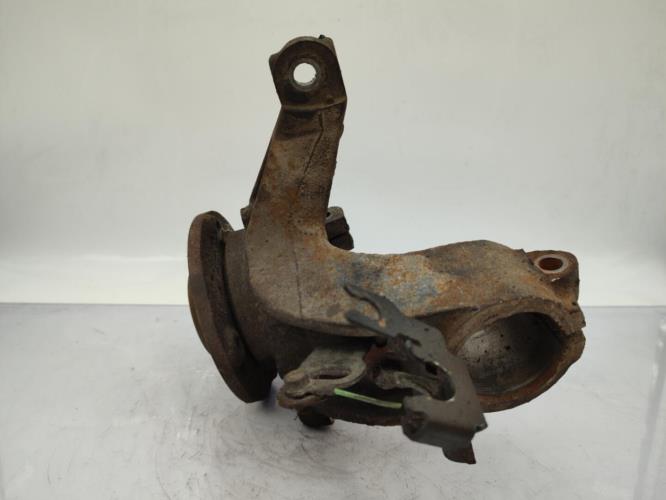 Fusee avant droit PEUGEOT 306 PHASE 1