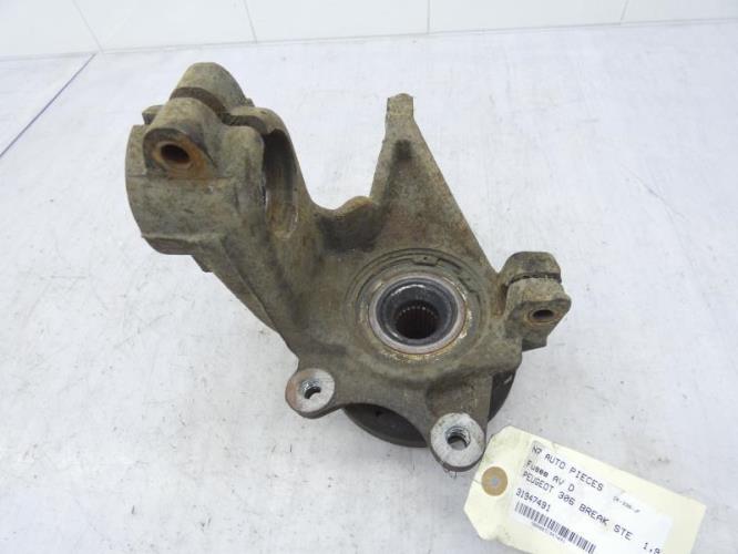 Fusee avant droit PEUGEOT 306 BREAK Diesel