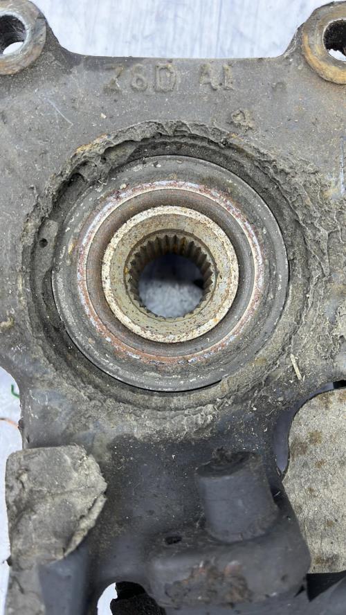 Fusee avant droit PEUGEOT 607 PHASE 1 Diesel