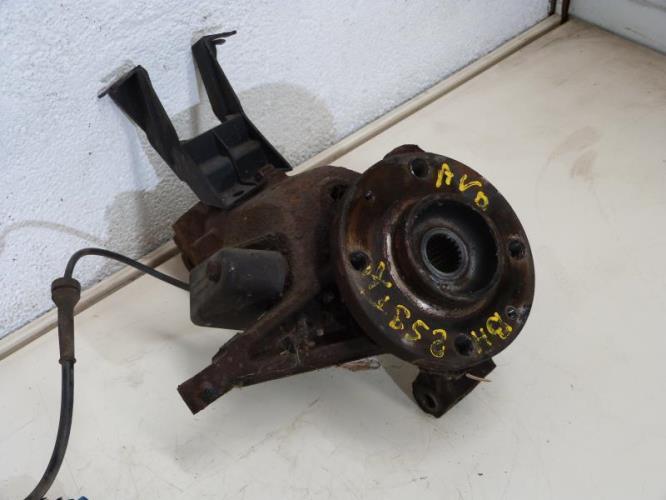 Fusee avant droit PEUGEOT 206+ Diesel