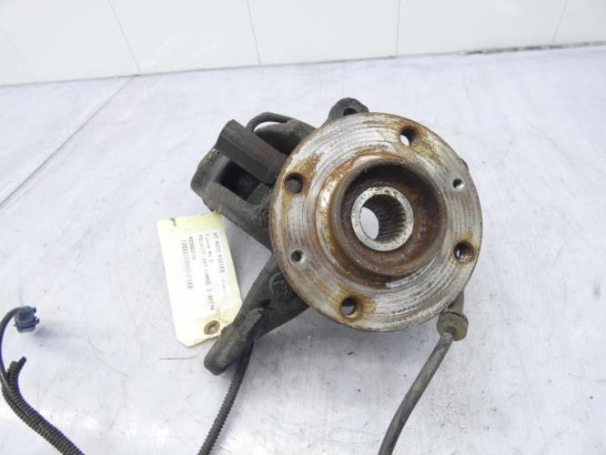 Fusee avant droit PEUGEOT 207 PHASE 1 BREAK Diesel