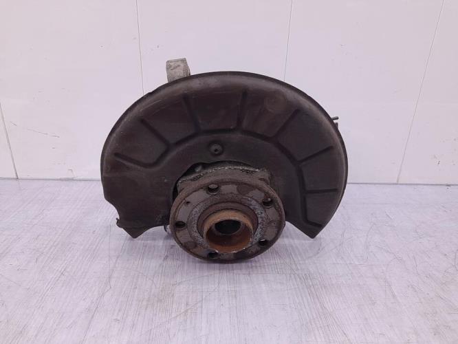 Fusee avant droit VOLKSWAGEN PASSAT 5 Diesel