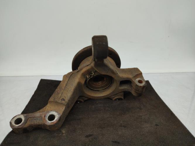 Fusee avant droit NISSAN NOTE 1 PHASE 1 Diesel