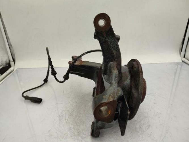 Fusee avant droit RENAULT SCENIC 3 PHASE 3 Diesel