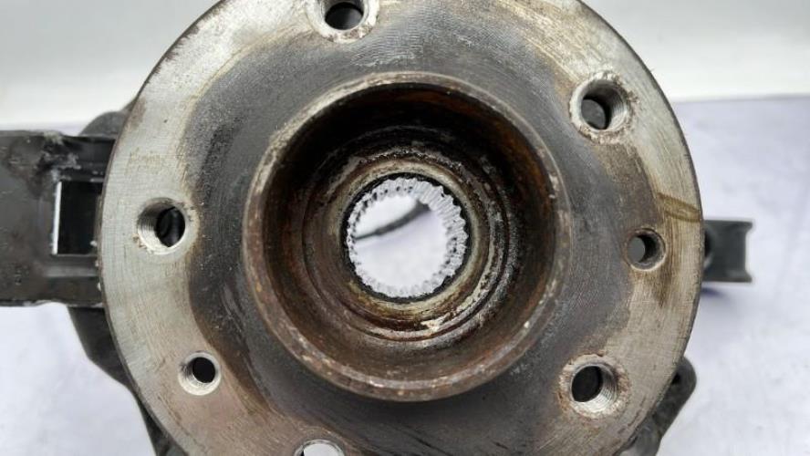 Fusee avant droit RENAULT SCENIC 3 PHASE 3 Diesel