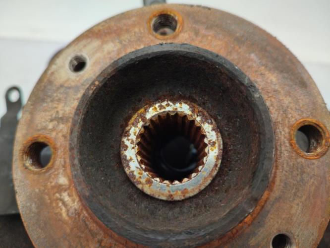 Fusee avant droit RENAULT CLIO 4 PHASE 1 Diesel