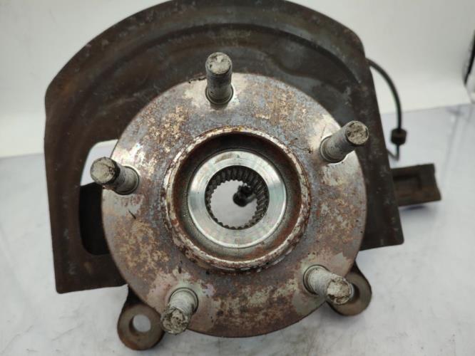 Fusee avant droit NISSAN QASHQAI 1 PHASE 1 Diesel