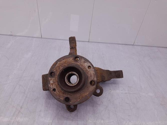 Fusee avant droit DACIA SANDERO 1 Diesel