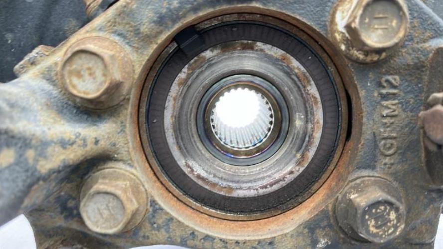 Fusee avant droit TOYOTA AURIS 2 PHASE 2 Essence