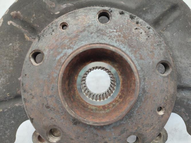 Fusee avant droit SUZUKI SX4 1 Diesel