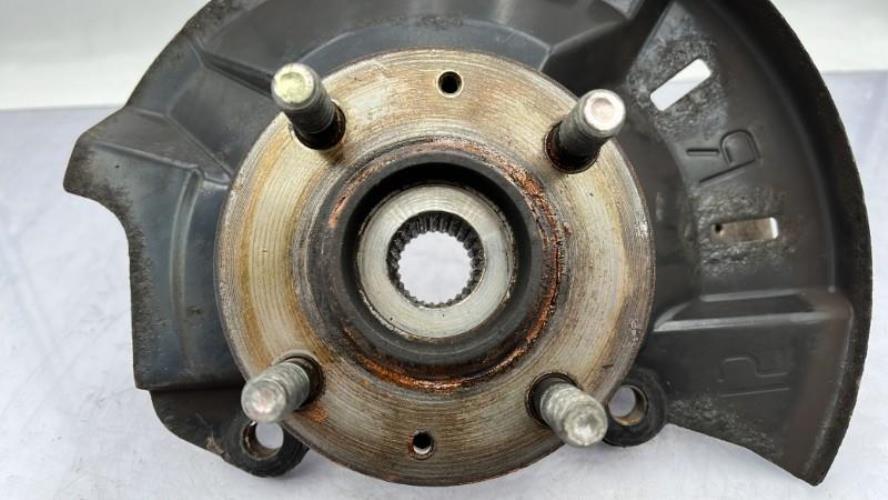 Fusee avant droit KIA RIO 3 PHASE 2 Essence