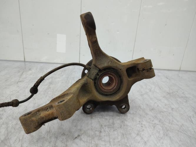 Fusee avant droit DACIA SANDERO 1 Diesel