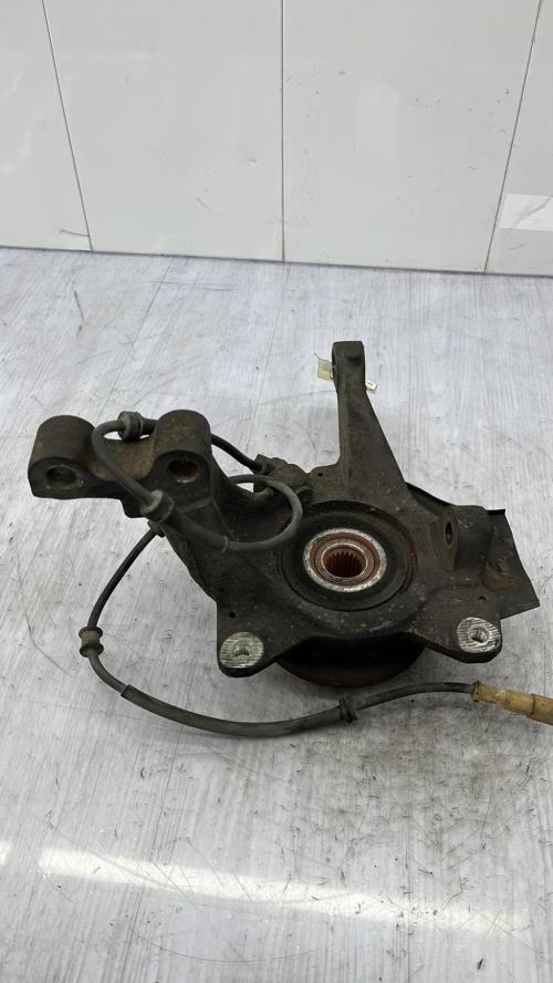 Fusee avant droit RENAULT SAFRANE PHASE 1 Essence