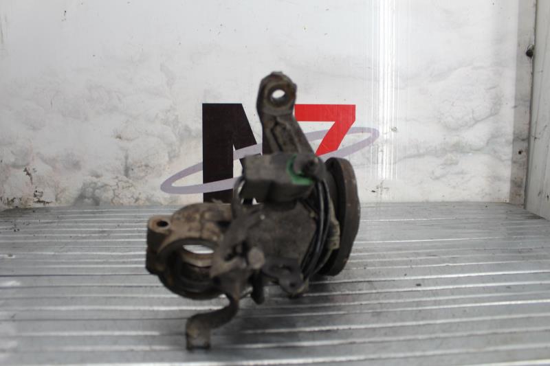 Fusee avant droit RENAULT KANGOO 1 PHASE 1 Diesel