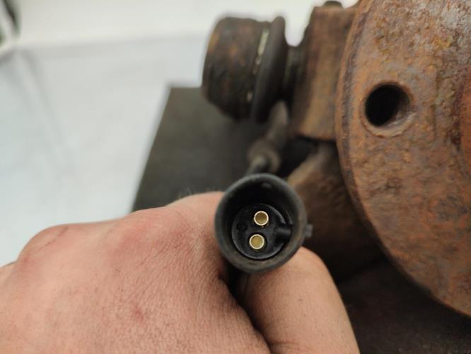 Fusee avant droit RENAULT MEGANE 1 PHASE 2 Essence