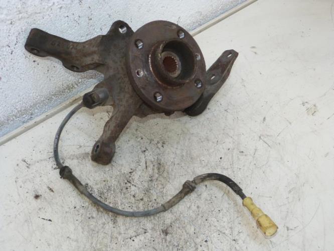 Fusee avant droit RENAULT CLIO 2 PHASE 1 Diesel