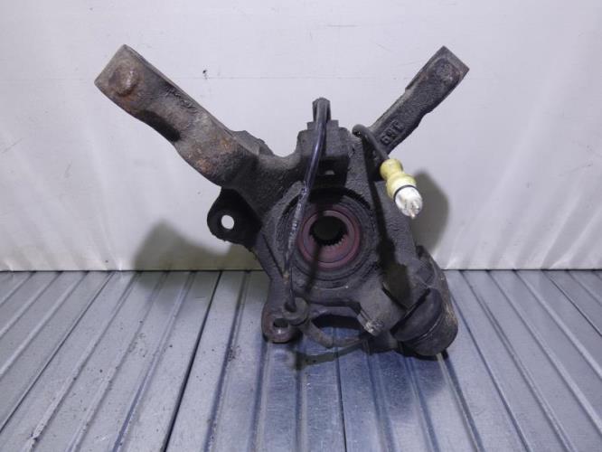 Fusee avant droit RENAULT CLIO 2 PHASE 2 Diesel