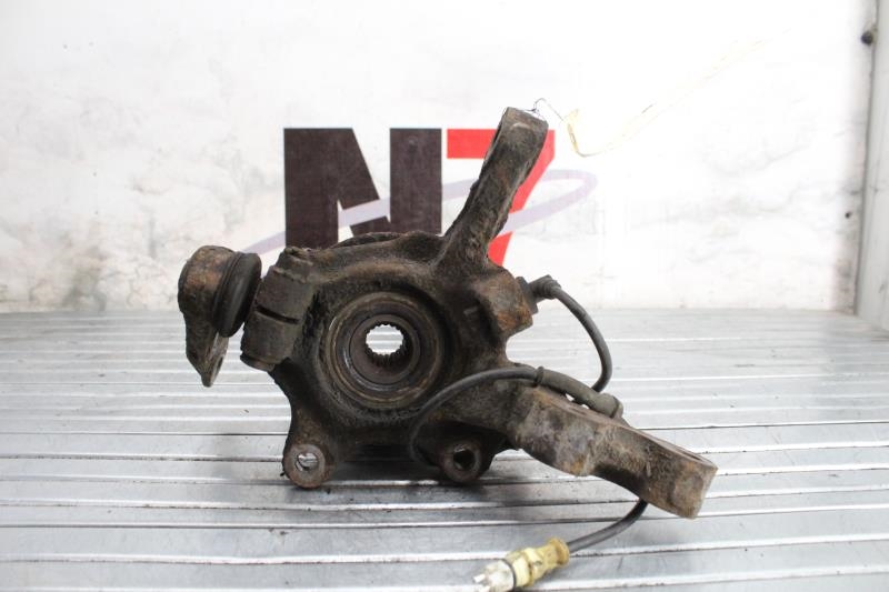 Fusee avant droit RENAULT CLIO 2 PHASE 2 Essence