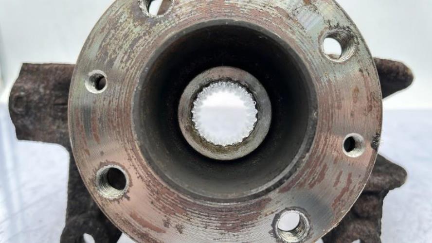 Fusee avant droit RENAULT MEGANE 2 PHASE 1 Essence