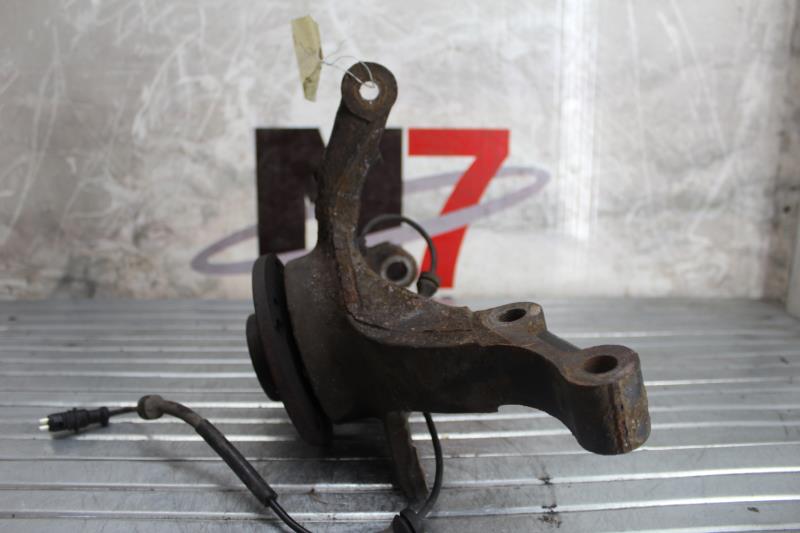 Fusee avant droit RENAULT LAGUNA 2 PHASE 1 Essence