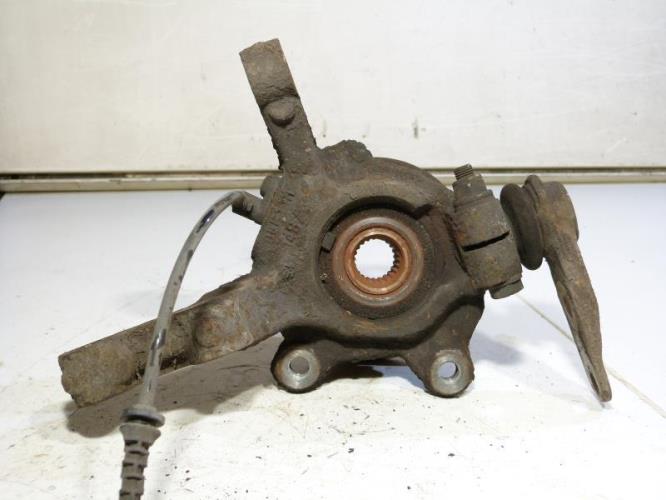 Fusee avant droit RENAULT TWINGO 2 PHASE 1 Essence