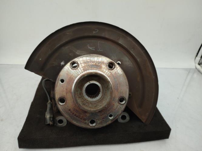 Fusee avant droit DACIA DUSTER 1 PHASE 2 Diesel