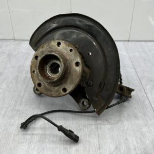 Fusee avant droit DACIA DUSTER 1 PHASE 1 Diesel
