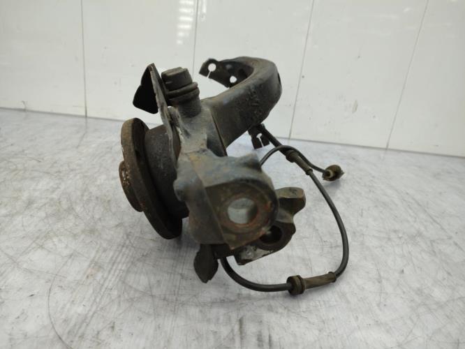 Fusee avant droit AUDI A4 1 PHASE 1 Diesel