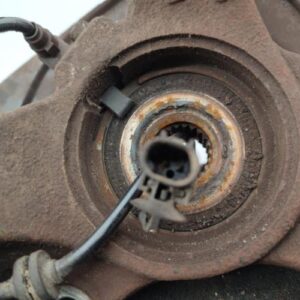 Fusee avant droit OPEL CORSA D PHASE 1 Essence