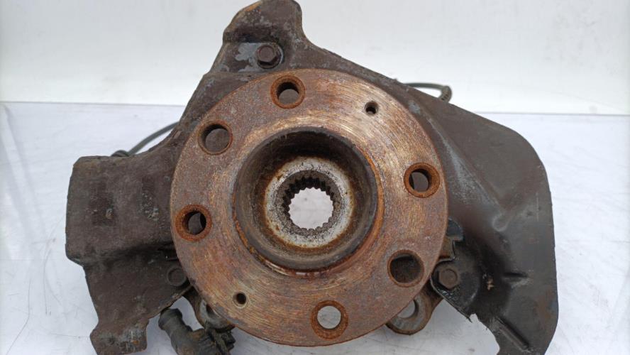 Fusee avant droit OPEL CORSA D PHASE 1 Essence